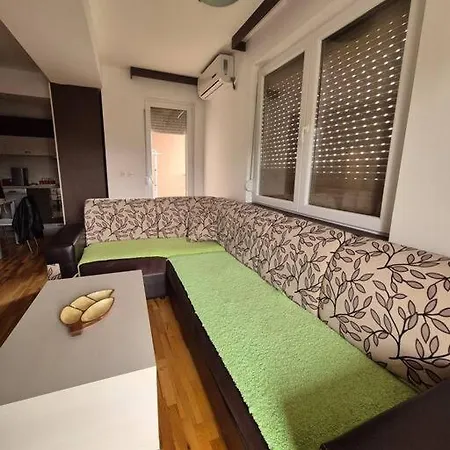 Apartment Jeca *